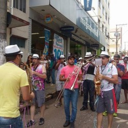 Carnaval 2016 Banda Marchinhas Meninos da Vila 4.jpg (Copy)