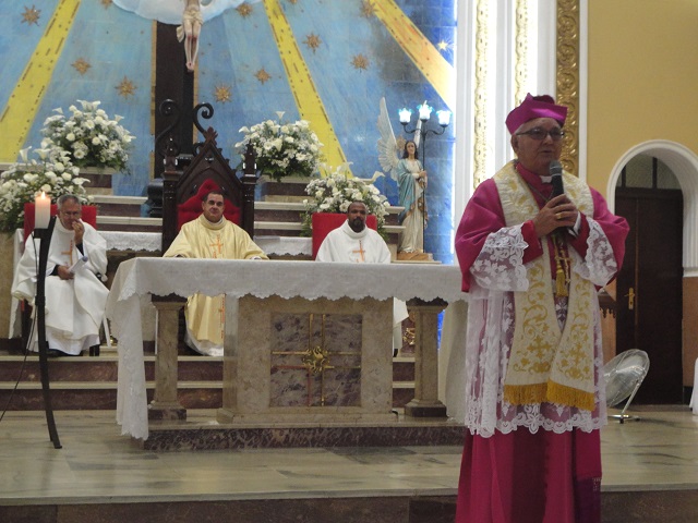 padre-victor-um-ano-beatificacao-missa-16