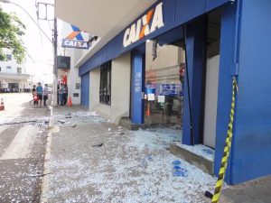 Bandidos atacam Caixa Federal em Três Pontas