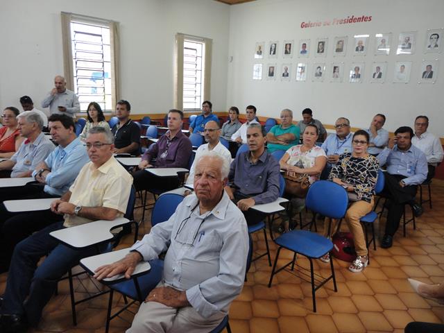Público presente na inauguração da Sala Mineira do Empreendedor em TP