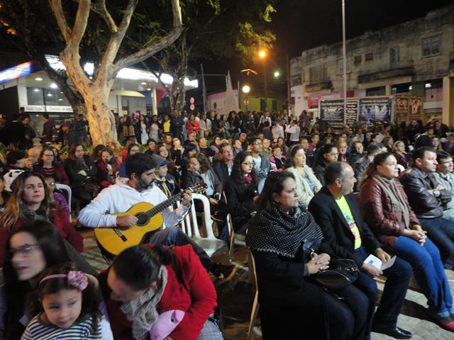 Música na Praça de Três Pontas Festival Canto Novo