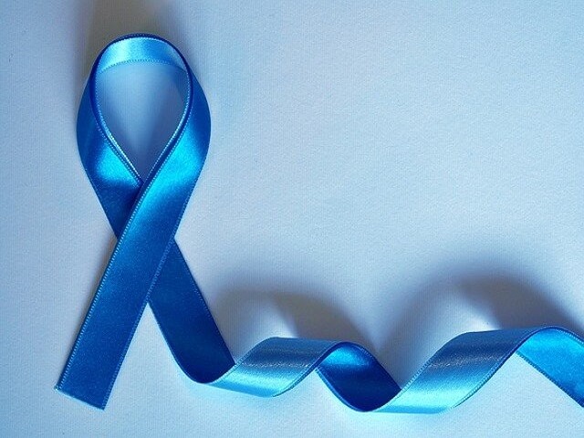 Novembro azul campanha contra câncer de próstata laço azul